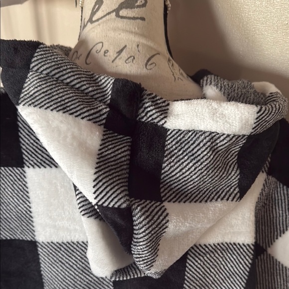 Black and White Plaid Gingham Half Button Drop Shoulder Hoodie Sweater - Picture 4 of 7